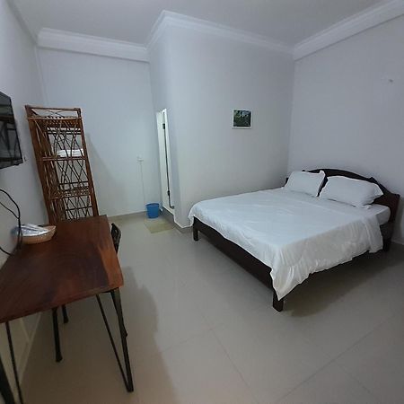 Naraya Guesthouse Phnom Penh Dış mekan fotoğraf