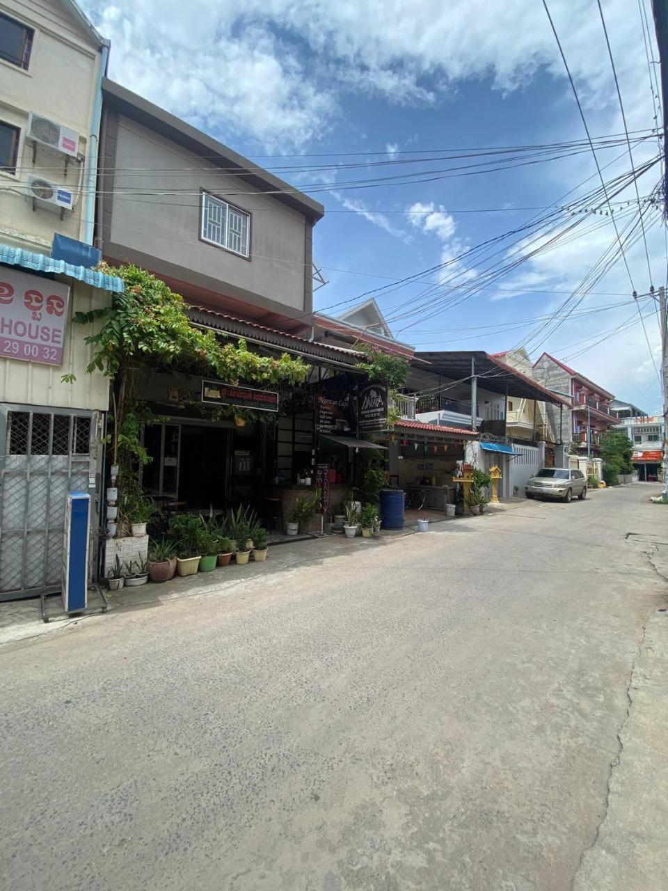 Naraya Guesthouse Phnom Penh Dış mekan fotoğraf